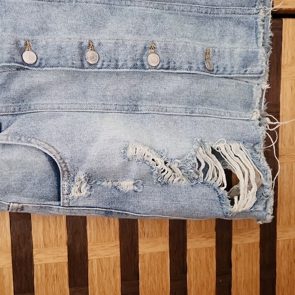 Free People destroyed button up jean skirt - Picture 2 of 9